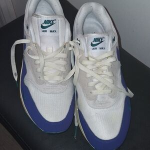 Nike AIR MAX (FQ8048-133) White and Royal Blue Sneakers  Sz 9
